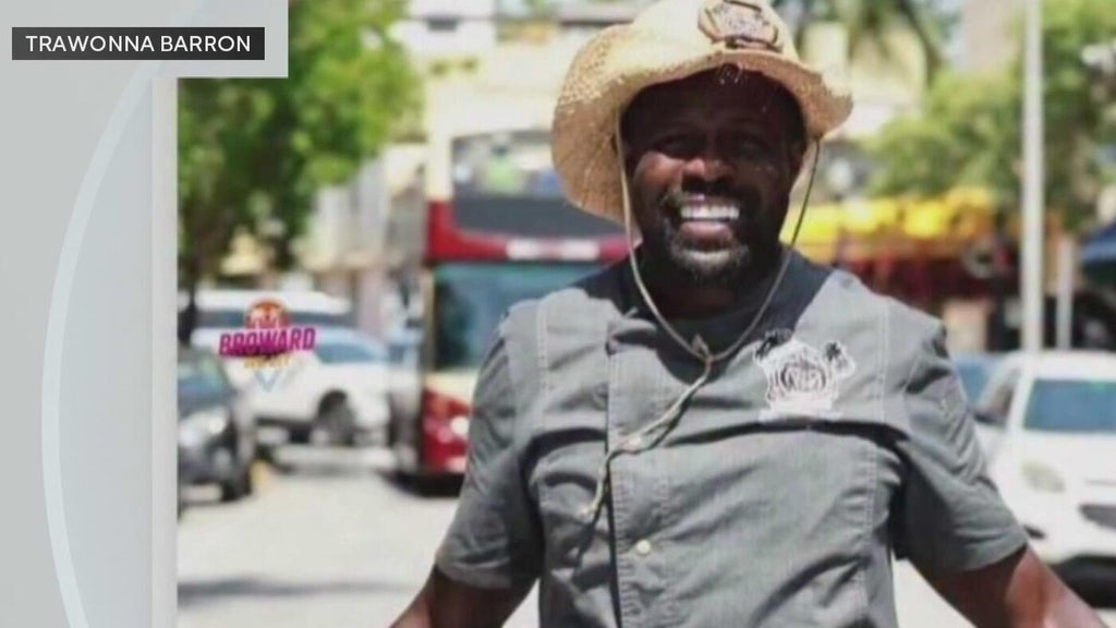 One year after he was killed, loved ones honor Miami community leader Dwight Wells' advocacy — CBS Miami, Pinecrest Community news