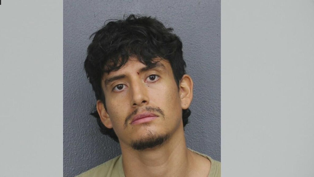 Tamarac man arrested, accused of stabbing mother to death — CBS Miami, Pinecrest Community news