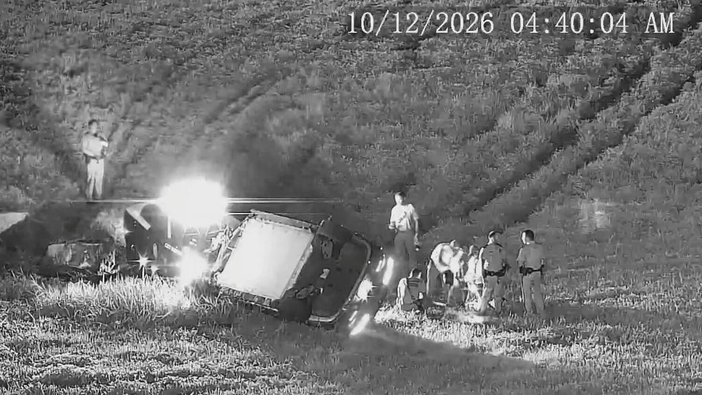 BMW flees traffic stop on Palmetto Expressway, crashes off road in Miami Lakes, FHP says — CBS Miami, Pinecrest Health news