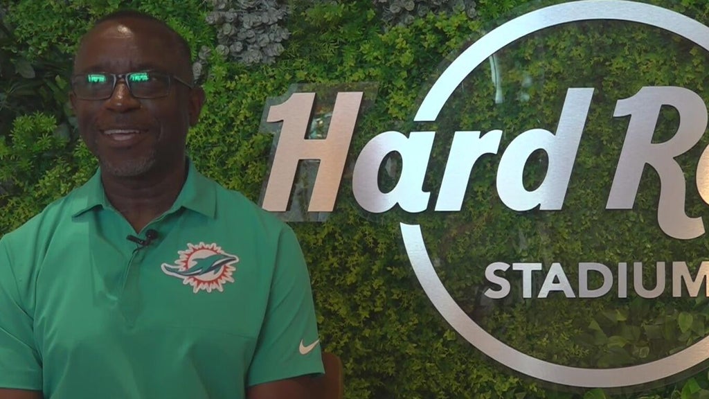 Hustle and Heart: Miami Dade College professor finds passion as Hard Rock Stadium usher — CBS Miami, Pinecrest Schools news