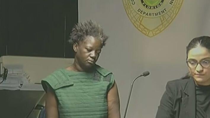 Woman accused of setting man on fire in NW Miami-Dade appears before judge — CBS Miami, Pinecrest Community news