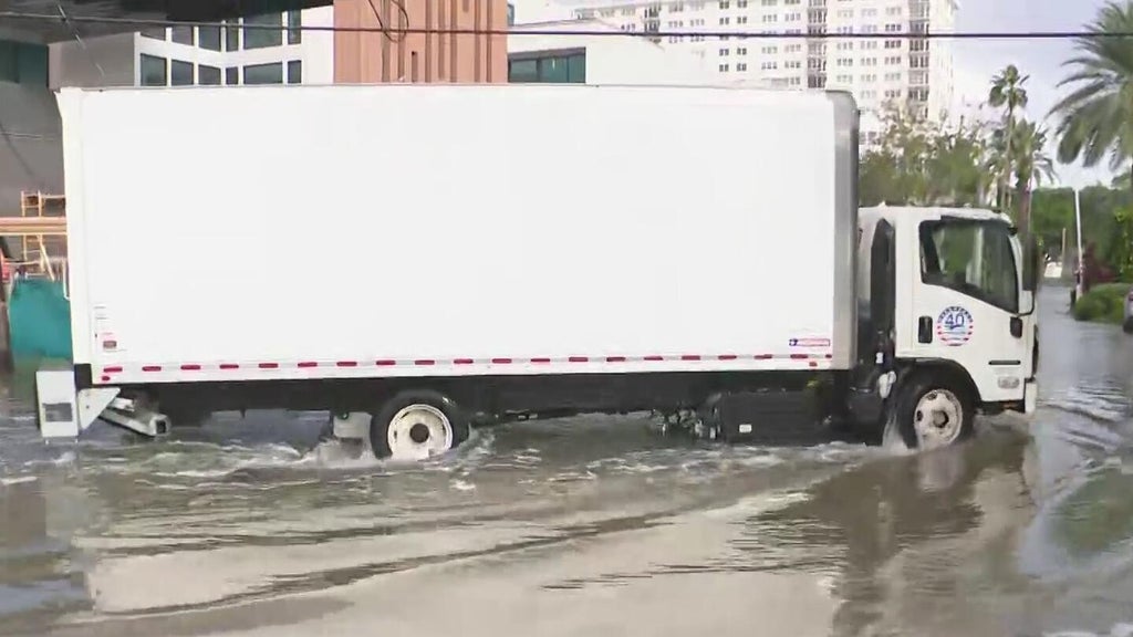 Flooding takes place in Fort Lauderdale neighborhoods as king tides peak Tuesday — Pinecrest Business news