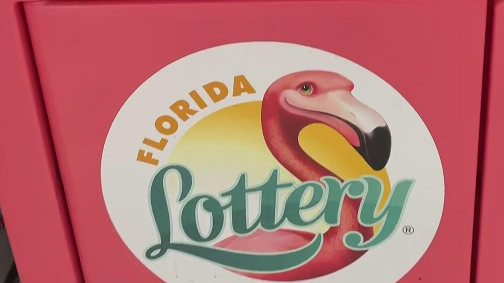 USPS letter carrier accused of stealing winning Florida Lottery ticket from mail — CBS Miami, Pinecrest Community news