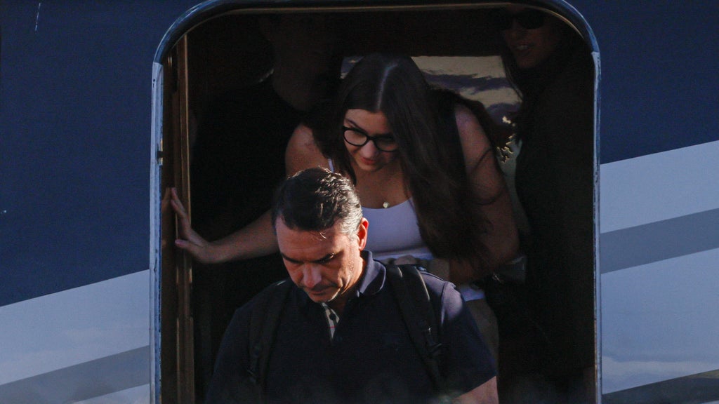 Flávio Bolsonaro flees Brazil, lands in Miami after losing presidential election — Pinecrest Community news
