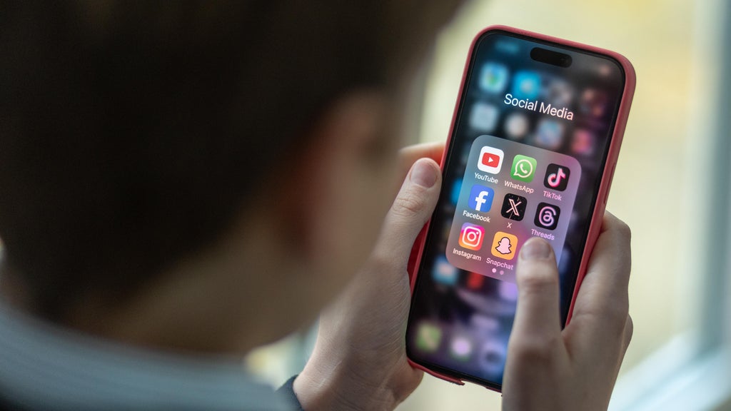 How can social media clipping be used to influence the midterm elections? — CBS Miami, Pinecrest Community news