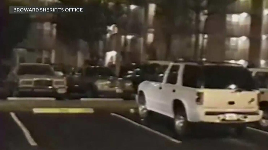 2 women arrested 19 years after man was murdered in Lauderdale Lakes apartment, BSO says — CBS Miami, Pinecrest Community news