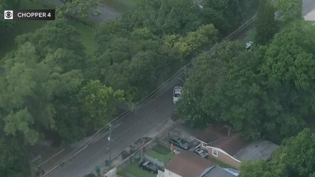 Man found dead near park in northwest Miami-Dade, homicide detectives investigating — CBS Miami, Pinecrest Health news