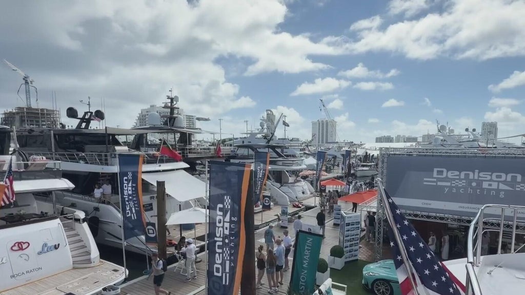 How are flooded streets from king tides affecting the opening of the Fort Lauderdale Boat Show? — Pinecrest Community news
