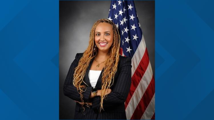 Top Dallas police civilian media official under criminal investigation over alleged incident with motorist — KENS 5 (San Antonio), Pinecrest Community news