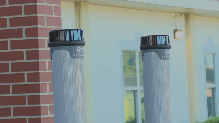 Elementary schools begin rolling out weapons detection systems across Duval County — First Coast News Local, Pinecrest Technology news