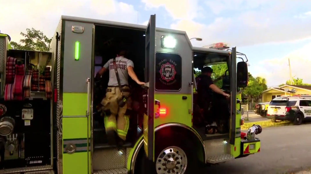 Northwest Miami-Dade man hospitalized after reportedly being set on fire — WSVN 7 Miami-Dade, Pinecrest Health news