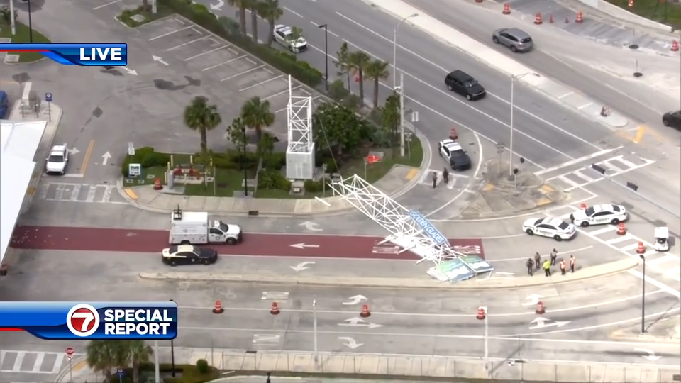 Golden Glades signage, tower falls on road near Park & Ride in NW Miami-Dade — WSVN 7 Miami-Dade, Pinecrest Community news