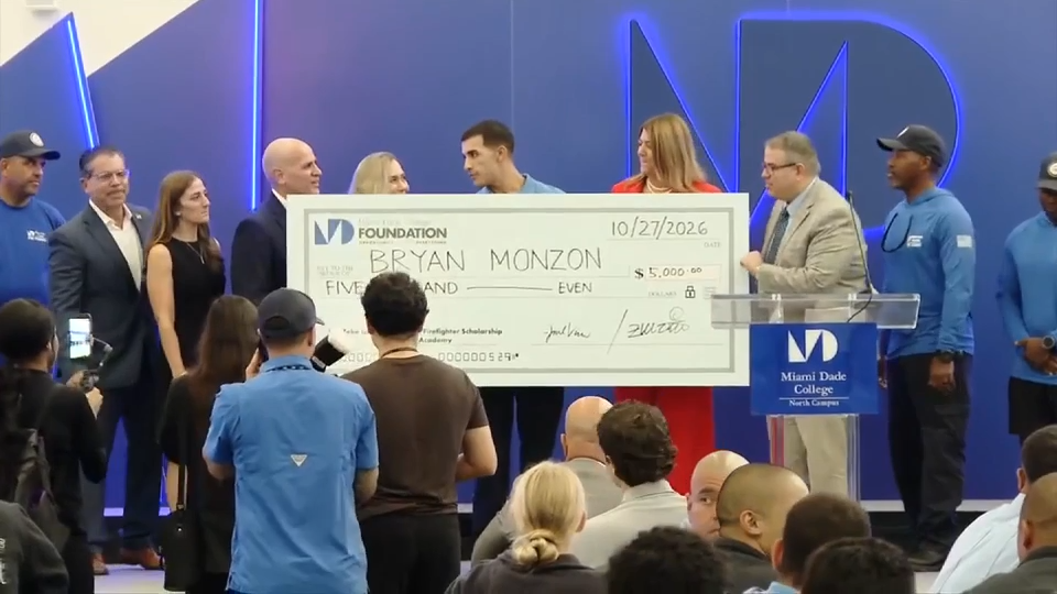 MDC awards Zeke Urrutia Firefighter Scholarship to honor FIU grad killed in wrong-way crash — WSVN 7 Miami-Dade